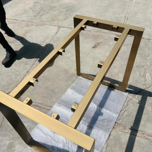 میز اداری فلزی مثلثی در ابعاد 140*70