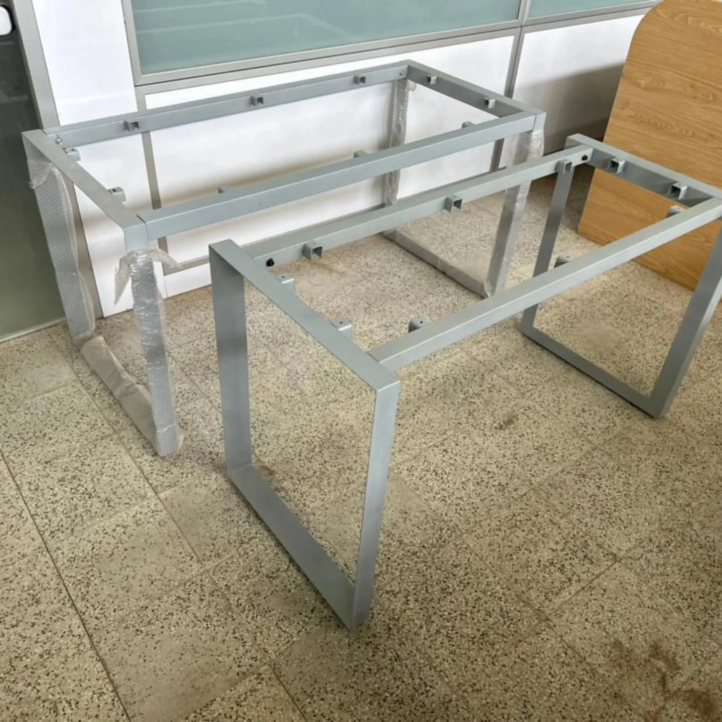 میز کارمندی